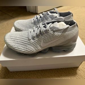 Brand new Nike Vapormax size 9